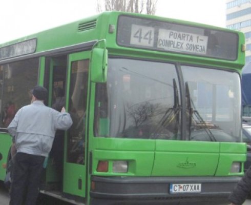 Autobuzele de pe linia 44 circulă pe traseu deviat